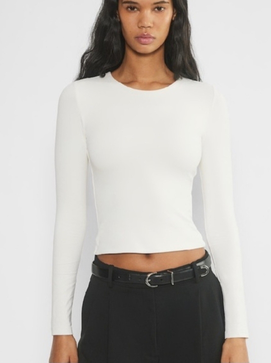 Aritzia Tops - Aritzia Contour Long Sleeve Top  Size Medium